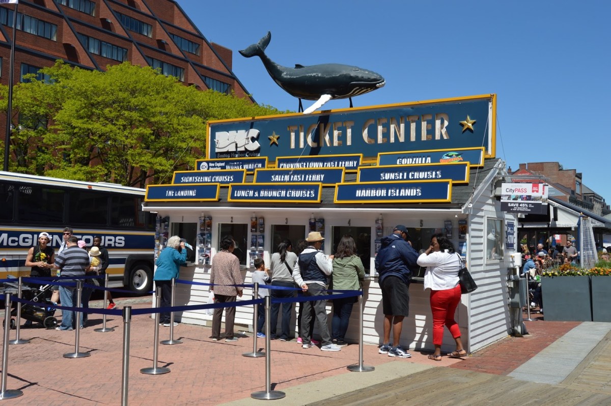 The port of boston was historically important for the growth of the city of boston, and was originally … Historic Sightseeing Boston Harbor Cruise Martinis Bikinis